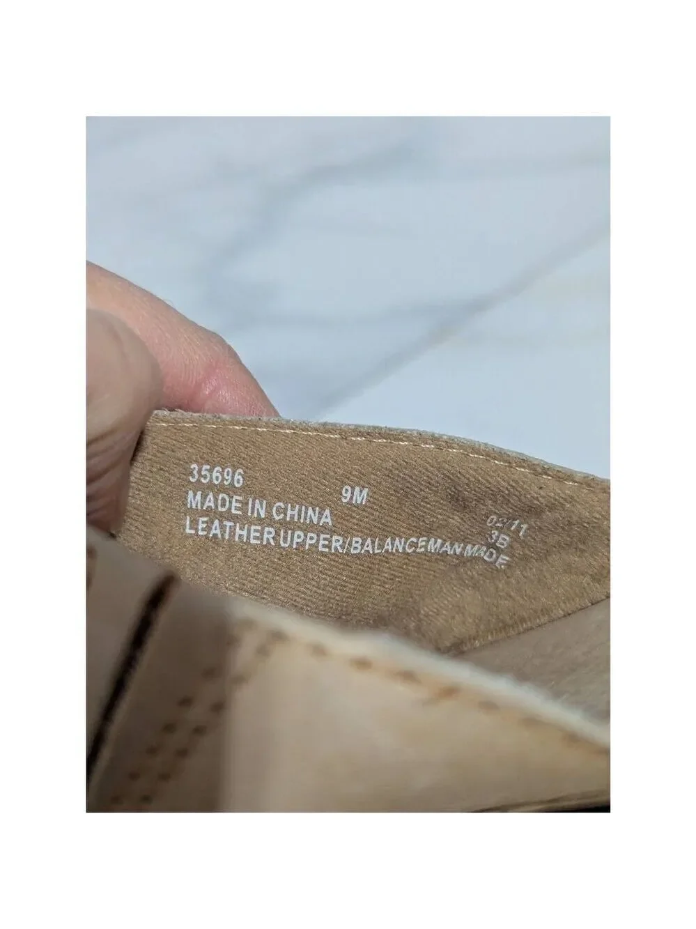 Clarks women tan